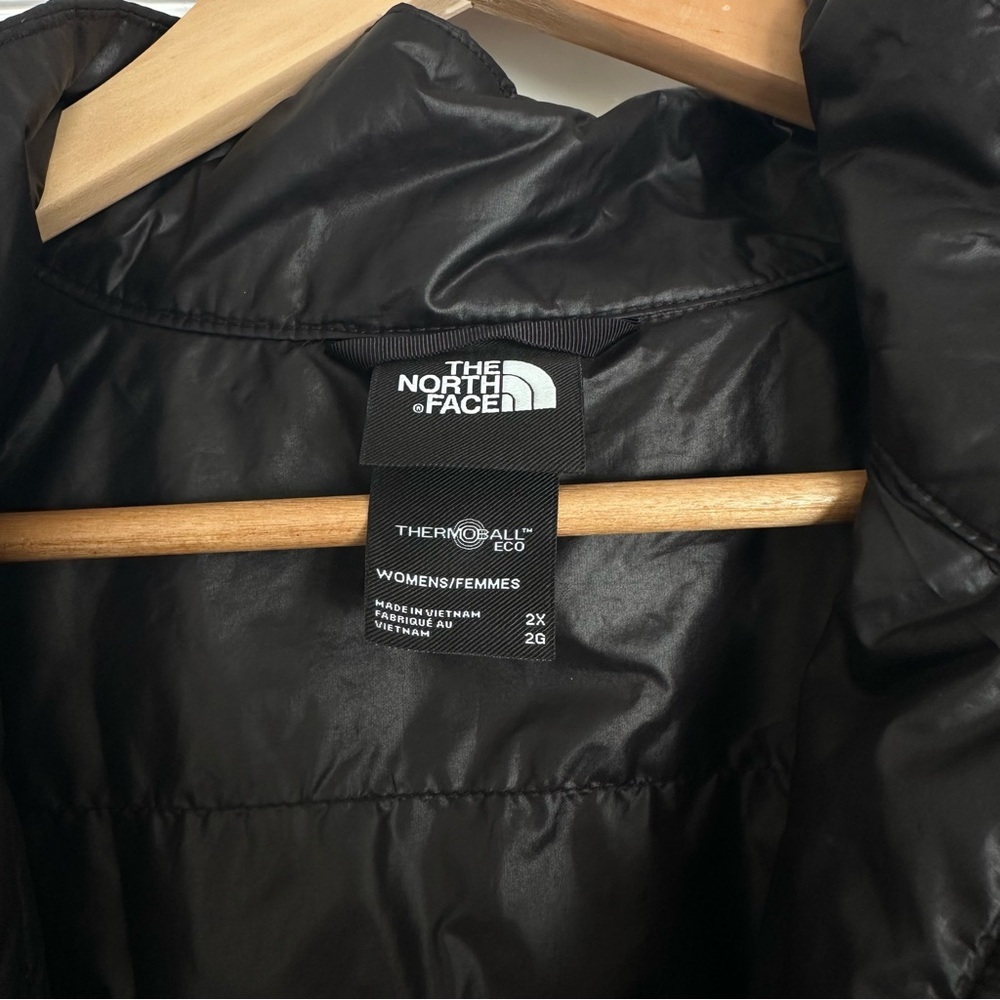 The North Face Thermoball Jacket - Picture 3 of 8